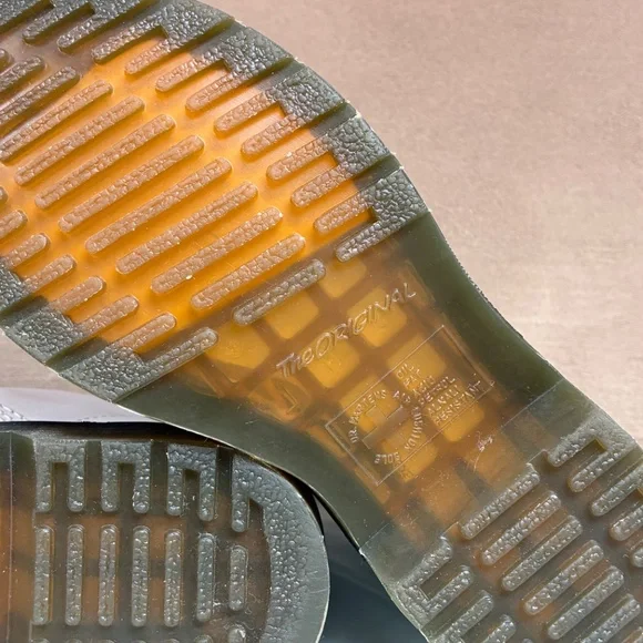 PUNK ROCK GIRL: Custom Doc Martens, size 7W - Picture 7 of 7